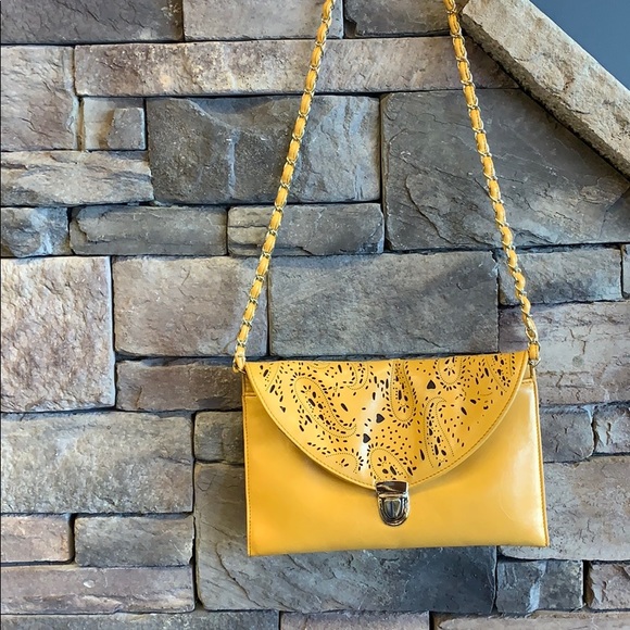 Mellow World | Mustard Yellow Chain Envelope Purse | Crossbody Bag | Etch Design - Picture 2 of 8